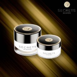 Ontdek de ultieme luxe voor je huid met de **Secret de Sothys Oog- en Lippencrème**. Deze rijke, ultra-weelderige crème is speciaal ontwikkeld om de zichtbaarheid van bijna alle tekenen van veroudering rondom de ogen en lippen te verminderen.